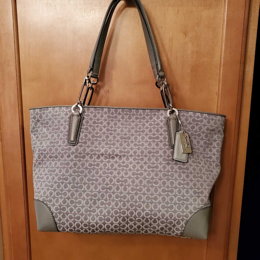 Coach EW Med Gray Tote Handbag